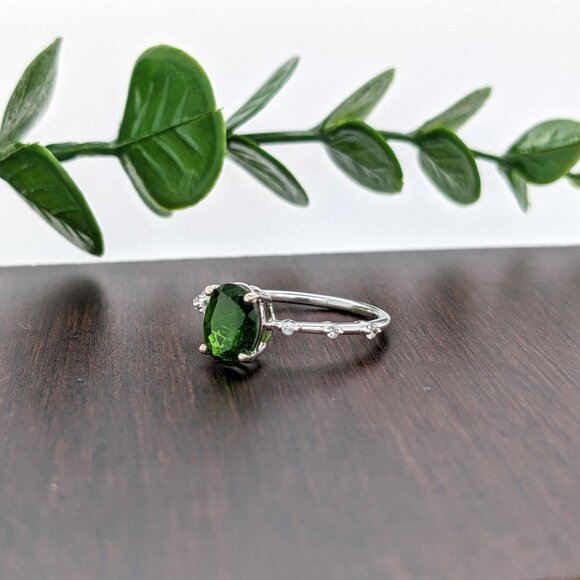 1.27cts Tsavorite Garnet Ring in Solid 14K Gold with Earth Mined Diamond Accents - Picture 6 of 7